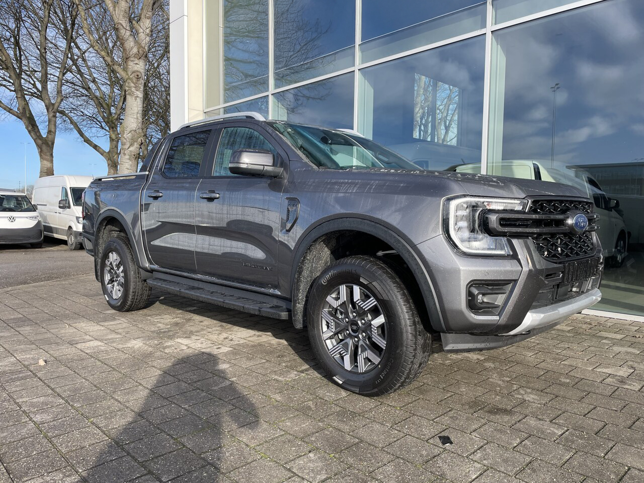 Zdjęcie pojazdu wewnątrz i na zewnątrz