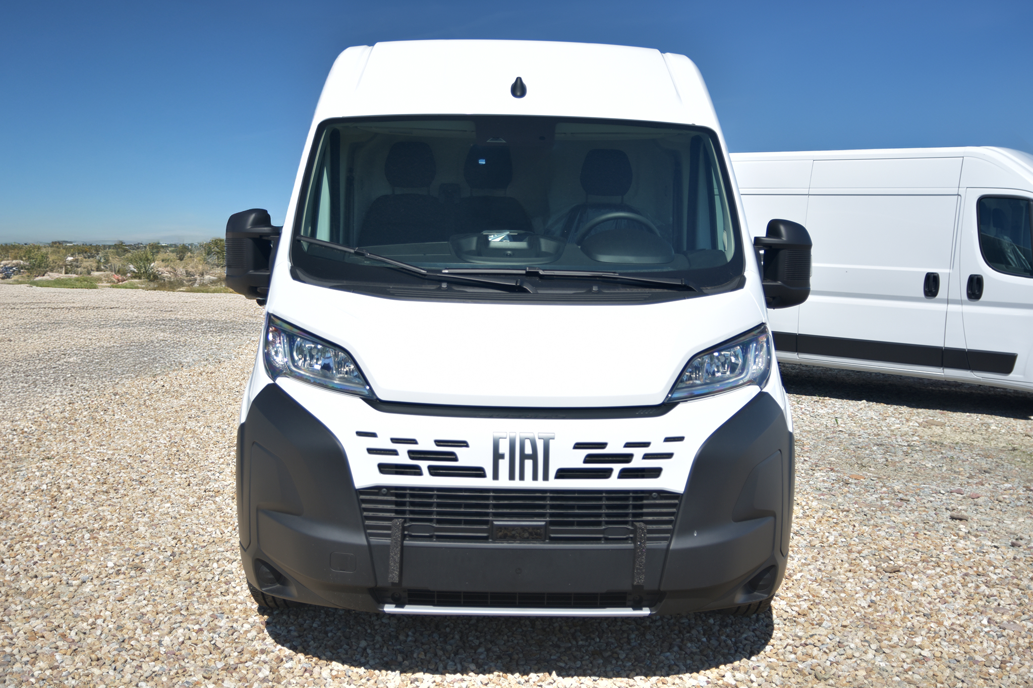 Zdjęcie pojazdu wewnątrz i na zewnątrz