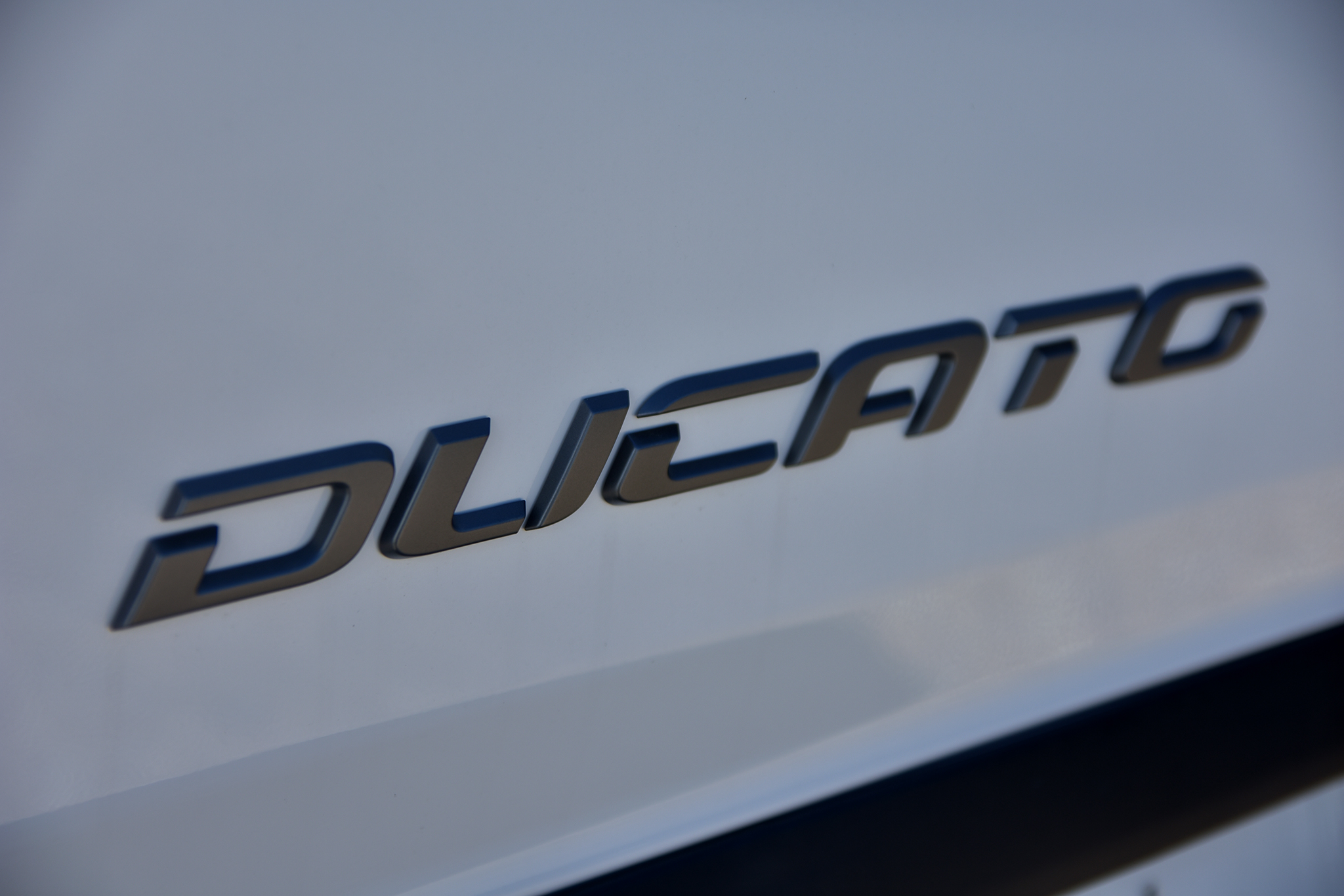 Zdjęcie pojazdu wewnątrz i na zewnątrz